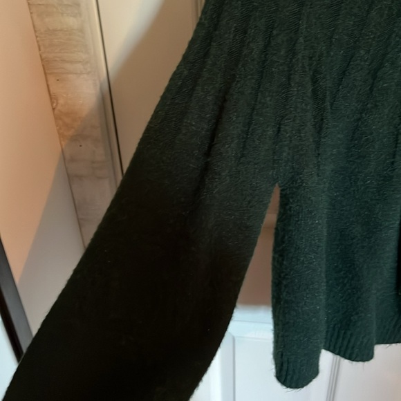 Sweater - Picture 3 of 4